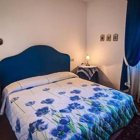 Sleeps 18 Pool Air Con Wifi