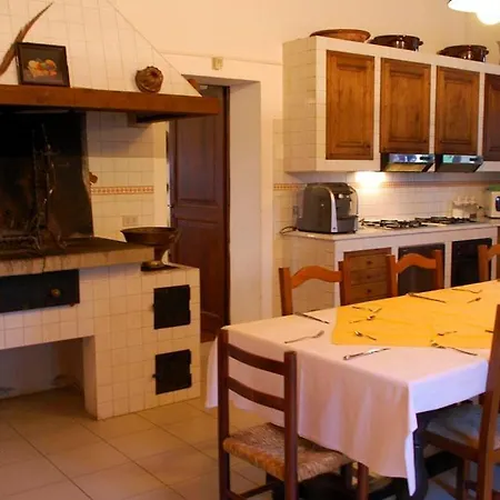 Sleeps 18 Pool Air Con Wifi Ranciano