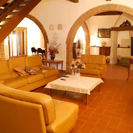 Sleeps 18 Pool Air Con Wifi