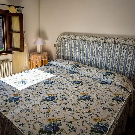 Sleeps 18 Pool Air Con Wifi Ranciano
