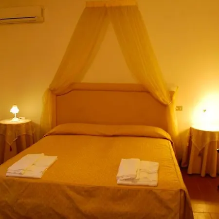 Villa Sleeps 18 Pool Air Con Wifi *